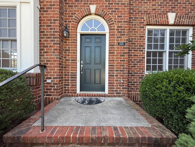 Photo - 1525 Old Trail Dr