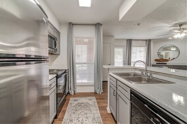 Photo - Fountain Wood