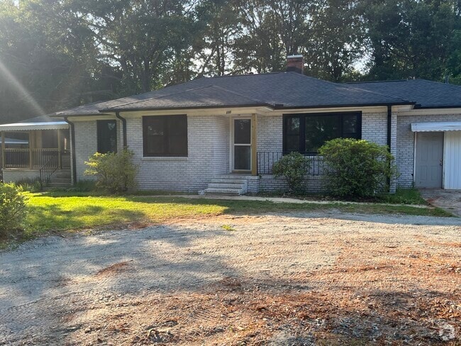 Building Photo - 220 Summey St Rental