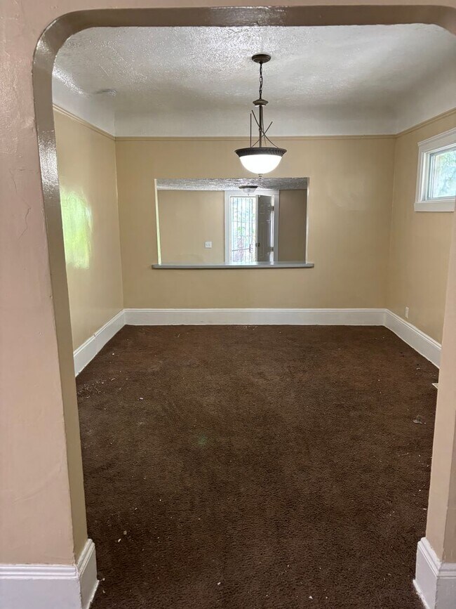 Photo - CLEVELAND EAST SIDE 4 BEDROOM SINGLE HOME