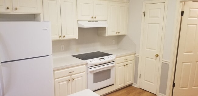 Photo - 1603 Williamsburg Dr
