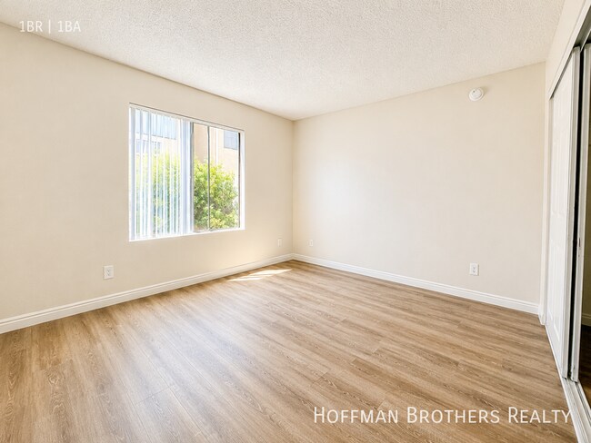 9233 Van Nuys Blvd Unit 209