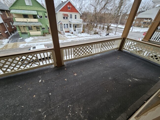 Photo - 440 E 115th St