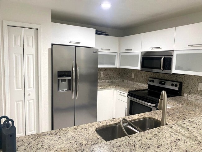 Photo - 11201 NW 83rd St Unit 202