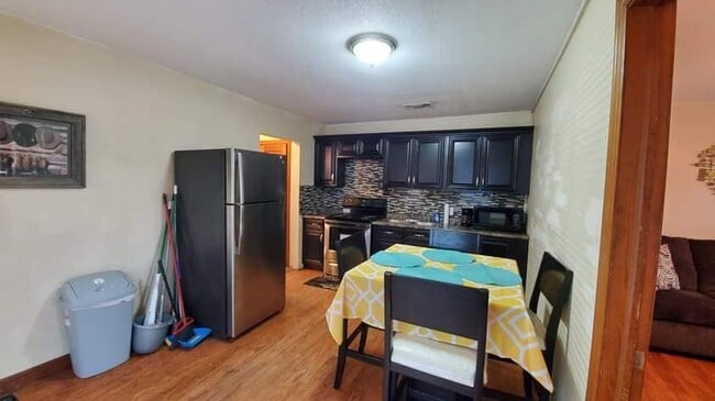 Photo - 1548 Locust St