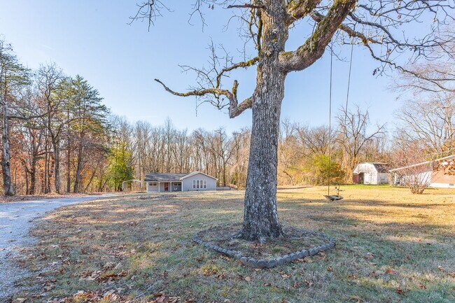 Photo - 1 Acre Home on Signal Mountain!