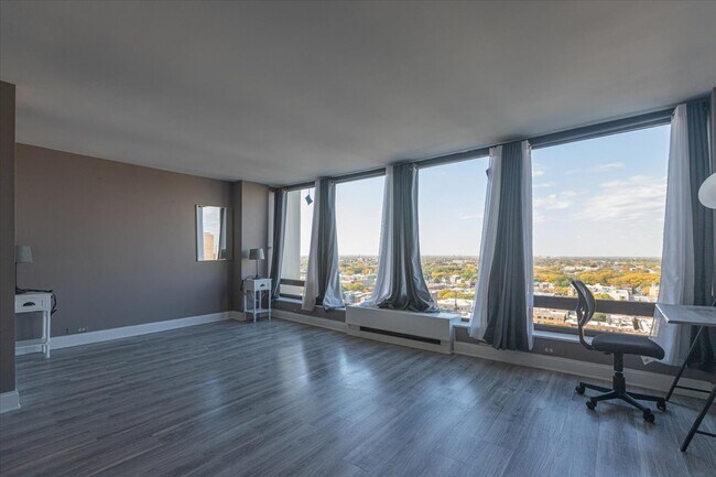 Photo - 5445 N Sheridan Rd Unit 1905