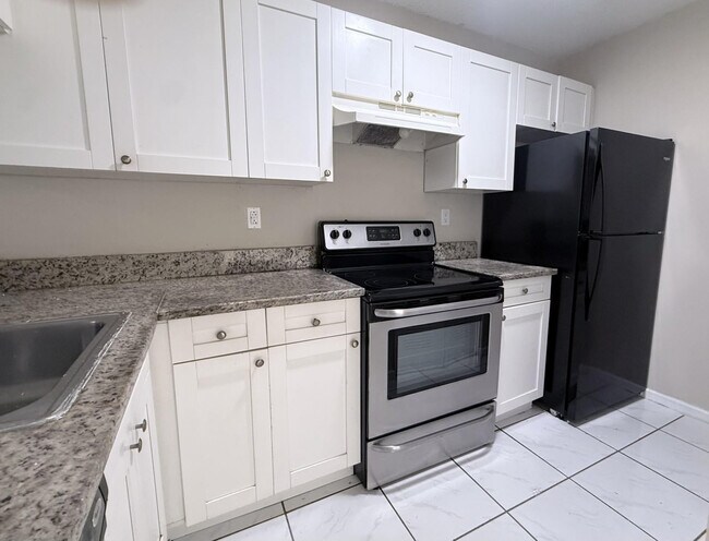 Building Photo - 11638 NW 23rd Ct