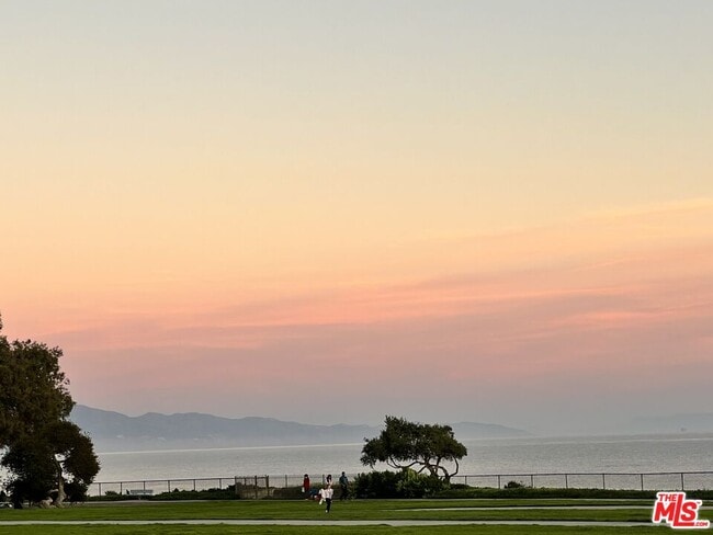 Photo - 1214 Shoreline Dr