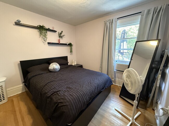 Photo - 129 Emerald St S Unit 2