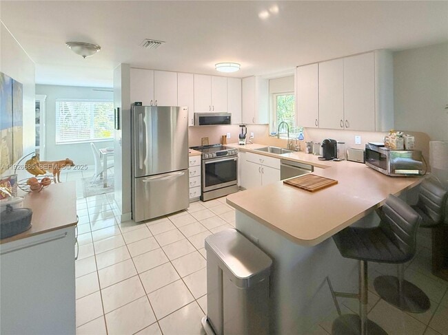 Photo - 8 North End Rd