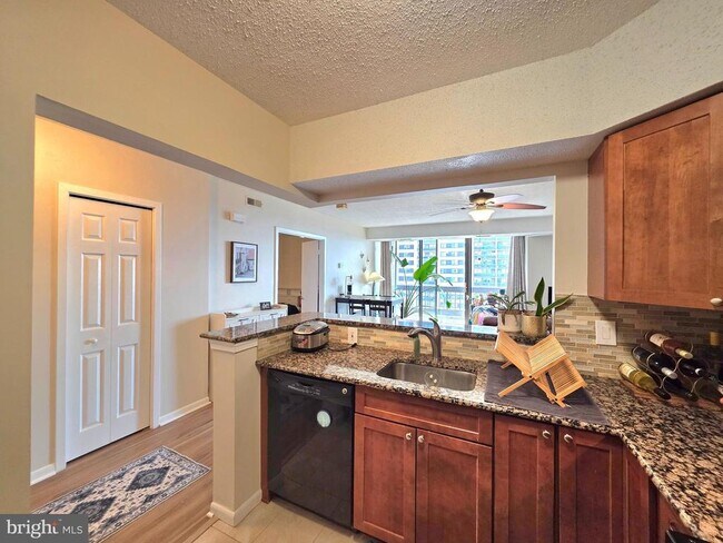 Photo - 5505 Seminary Rd Unidad 1817N