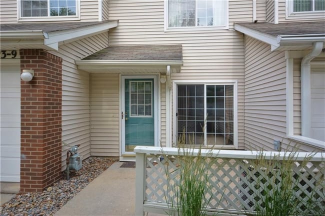 Photo - 1323 SE Delaware Ave