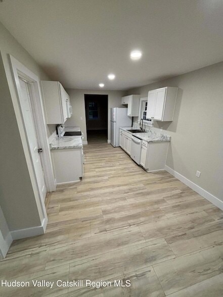 Photo - 13 Saugerties Manor Rd