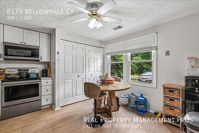 Photo - 8179 Willowdale Ct