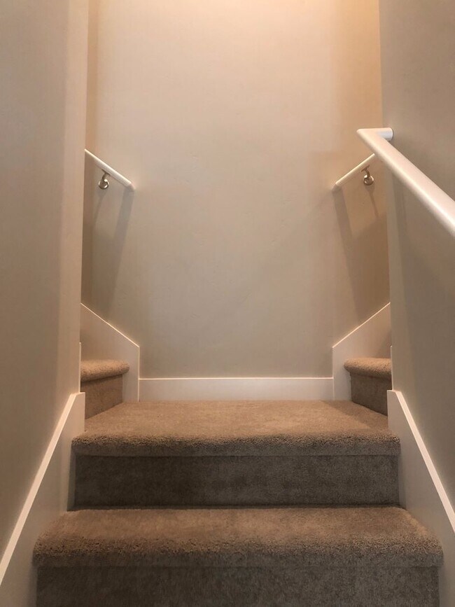 Photo - 20136 Reed Ln