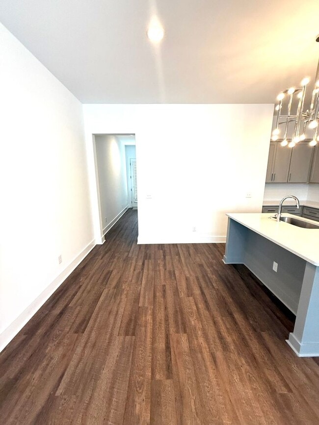 Photo - ** 3 Bed 3 Bath located in Hampstead ** Ca...