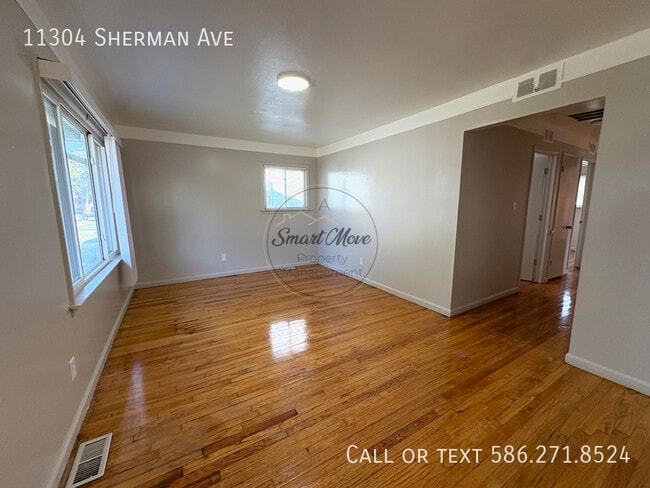 Photo - 11304 Sherman Ave