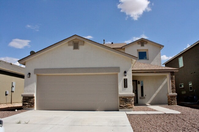 Building Photo - BEAUTIFULLY MAINTAINED EASTSIDE HOME AVAILABLE