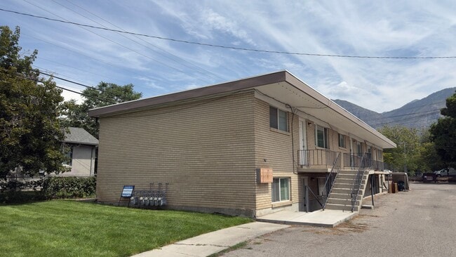 Building Photo - 542 600 W Unit #2