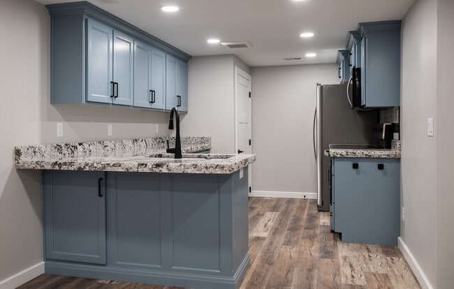 Photo - 3250 Midway Ave Unidad 2