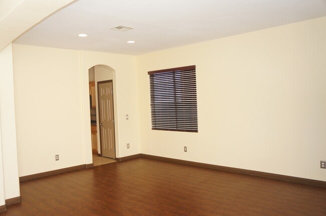 Photo - STUNNING 6 BEDROOM 2 STORY HOME IN NORTH LAS VEGAS!!!!