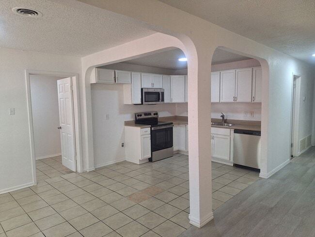 Photo - Spacious 4-Bedroom Retreat