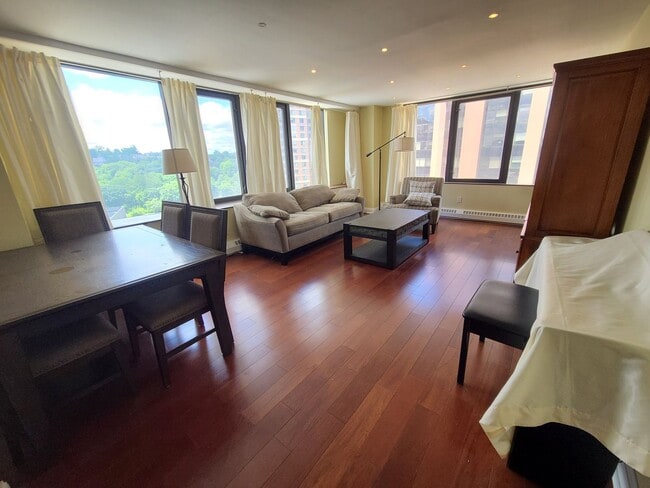 Seasons Condominium - Seasons Condominium Unit Apt 917