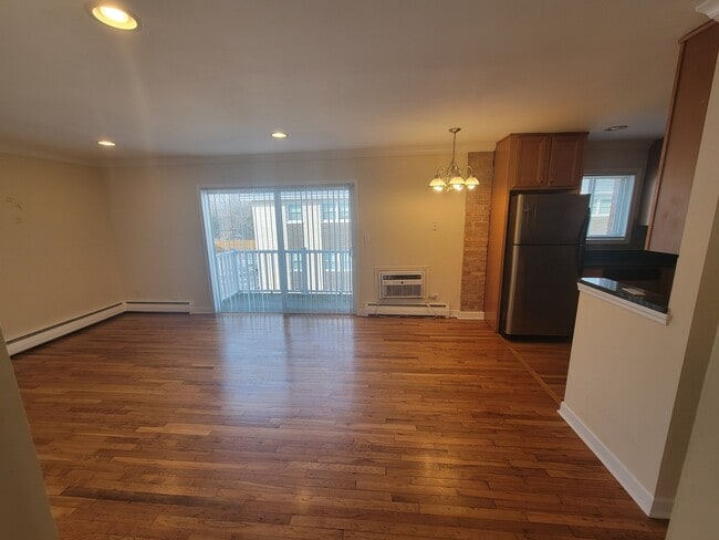 5142 Fairview Ave Unit 8