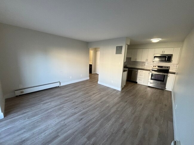 Building Photo - 93 Westwood Dr Unit 203