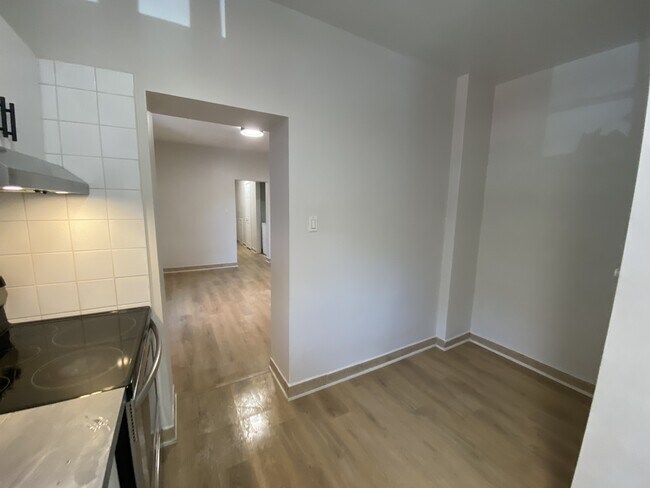 Photo - 162 Ivy Crescent