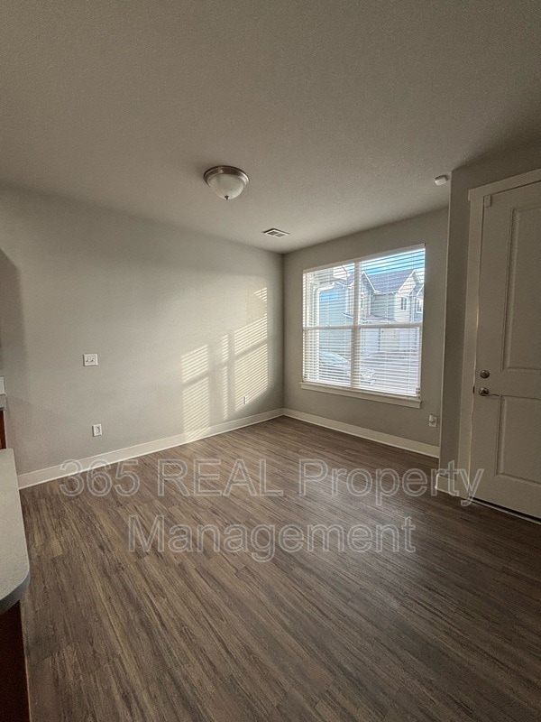 Photo - 6459 Orchard Park Dr Unit 2