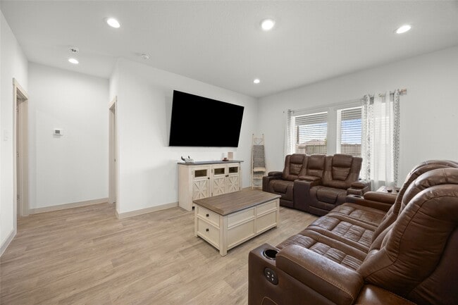 Photo - 1134 Della Ln