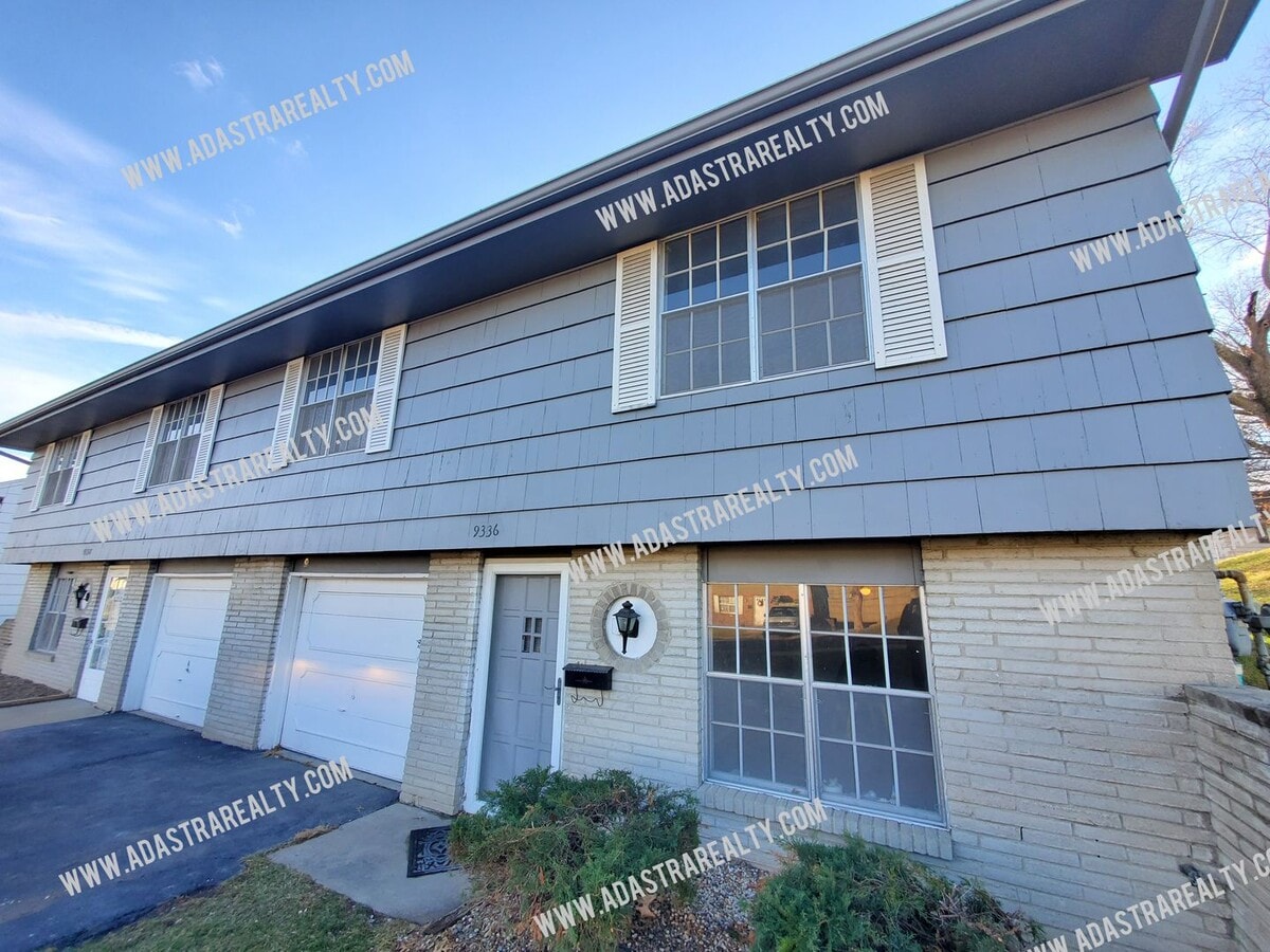 Photo - 9336 Ballentine St