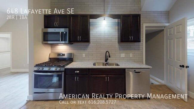 Photo - 648 Lafayette Ave SE