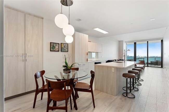 Building Photo - 480 NE 31st St Unit 2804