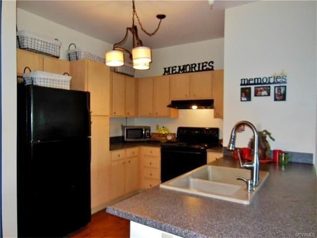 Kitchen - 624 Bristol Village Dr Unit 208