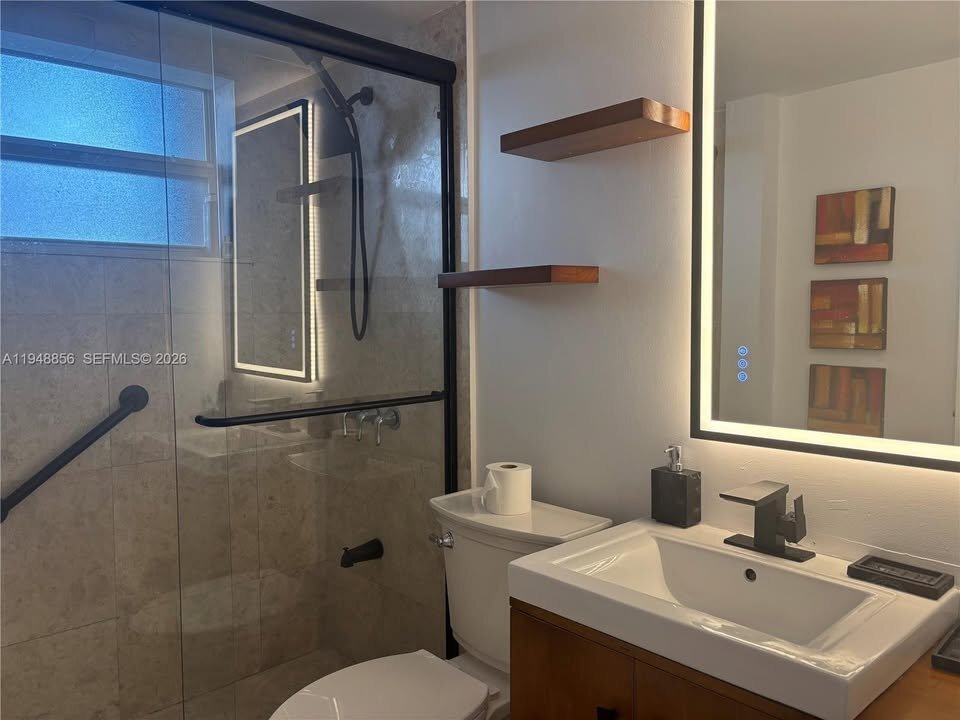 Photo - 1300 Lincoln Rd Unidad B302