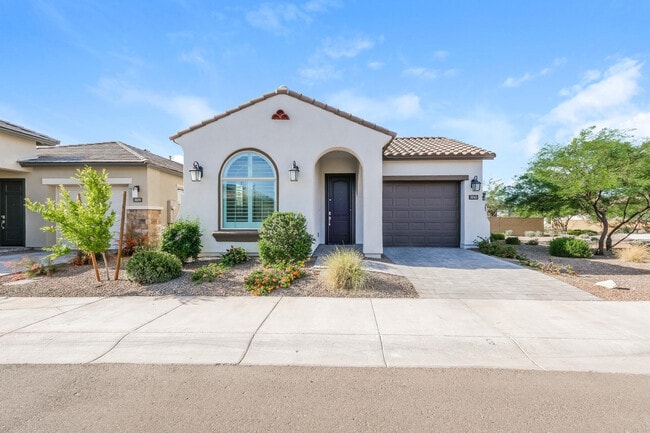 Building Photo - 20363 W Sells Dr
