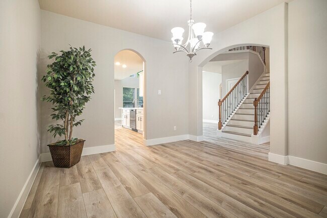 Photo - 210 Black Swan Pl