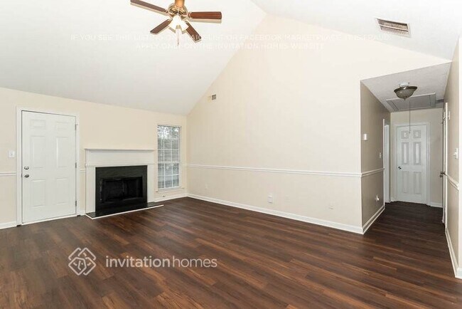 Photo - 1131 Collyns Ct