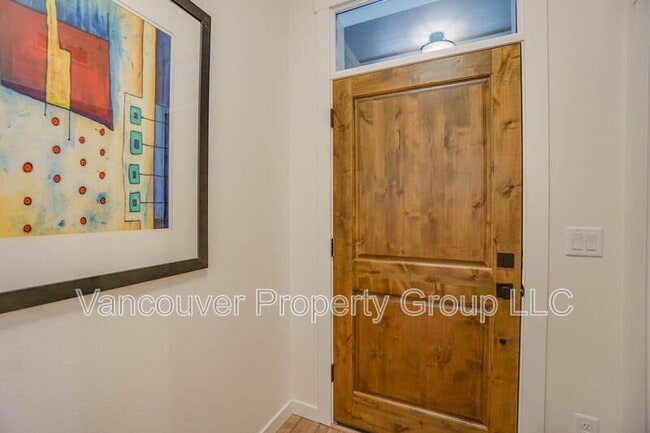 Photo - 737 SE 38th St