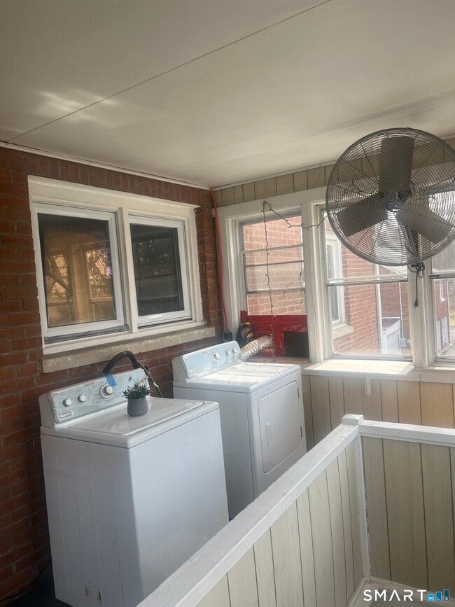 Building Photo - 177 Russell St Unit 2