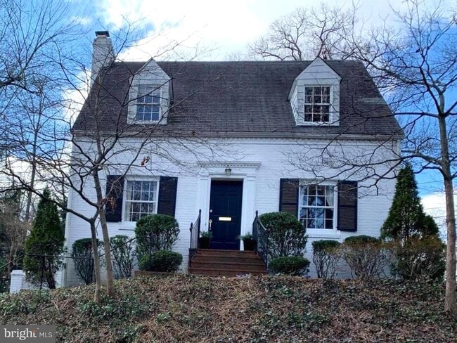 Photo - 1628 N Harrison St House