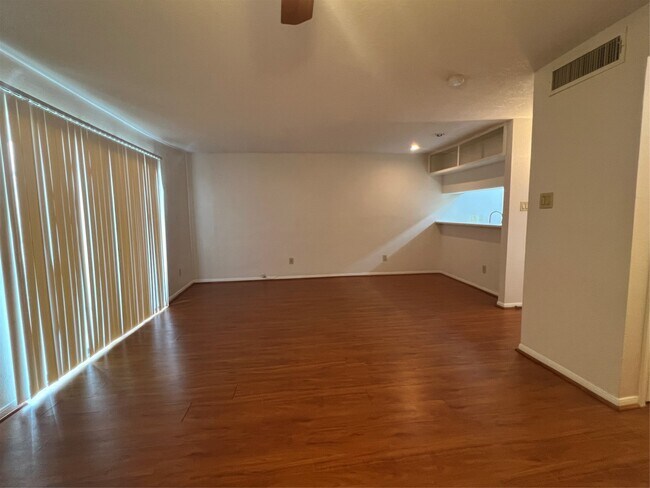 Photo - 2826 S Bartell Dr Unit 21