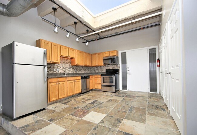 Photo - 230 W Alabama St Unit 1105