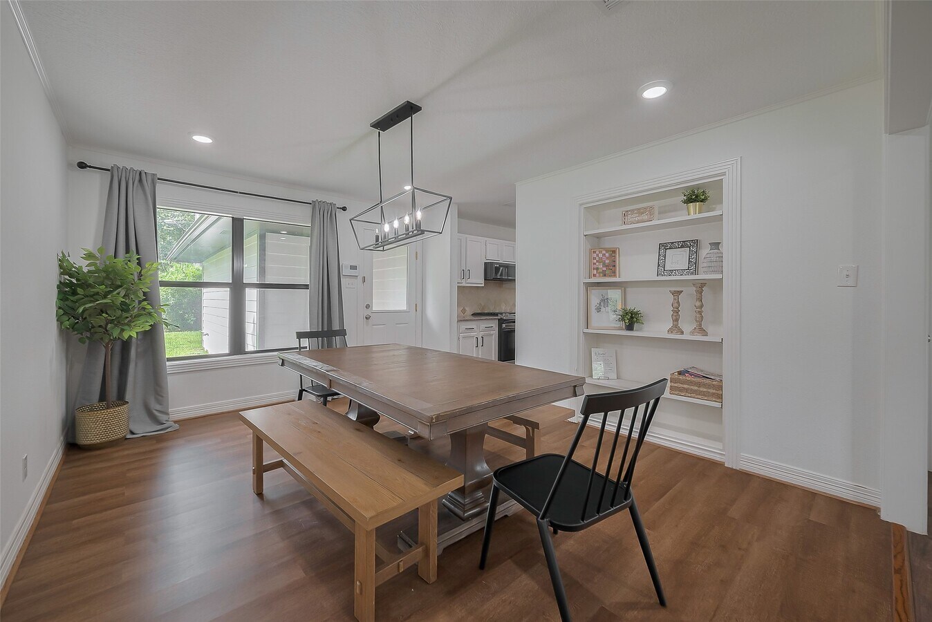 Photo - 8057 Ridgeview Dr