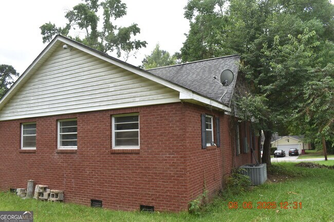 Photo - 4830 Wilson Rd