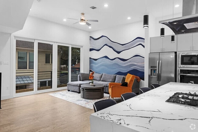 Building Photo - 2109 McGowen St Unit ID1244934P Rental