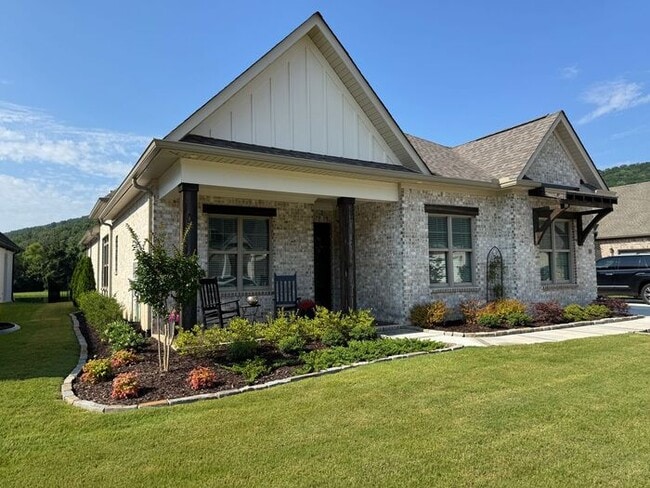 Building Photo - Rare rental opportunity in gated McMullen Cove community